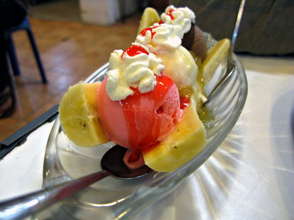 Sweet Tooth Recognized again with a Banana Split at Milk Zone