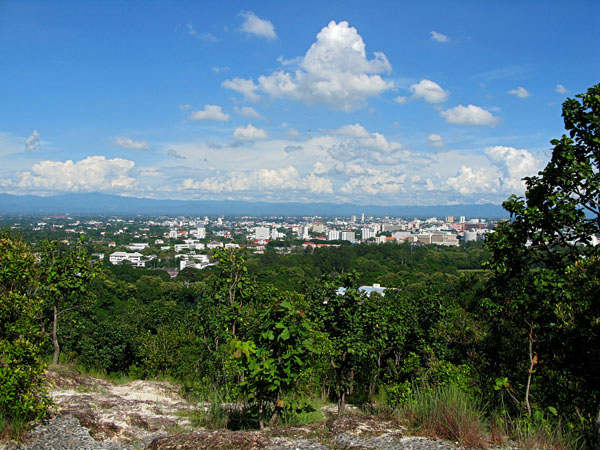 We spent some days at the top of Huay Kaew Waterfall,