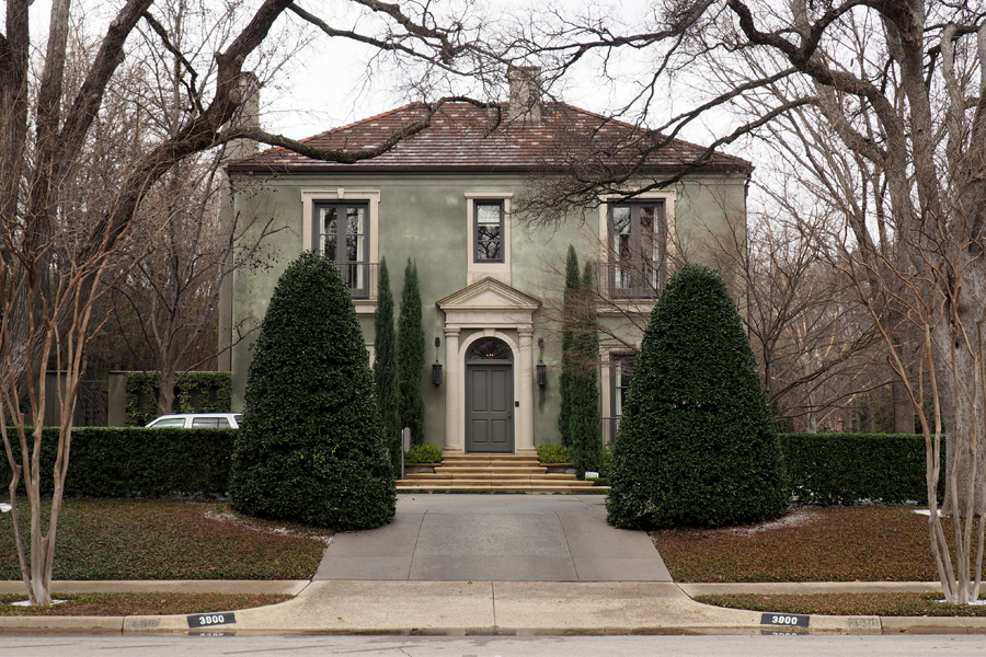 One of many stately homes in Dallas