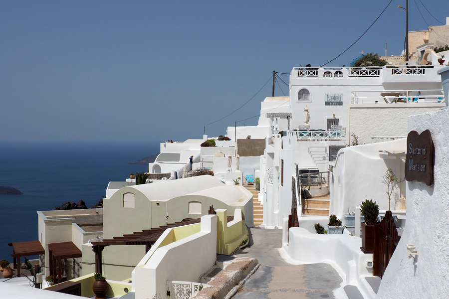 Pedestrian paths through whitewashed walls