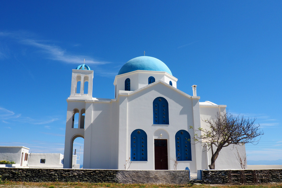 Small church in Ano Meria