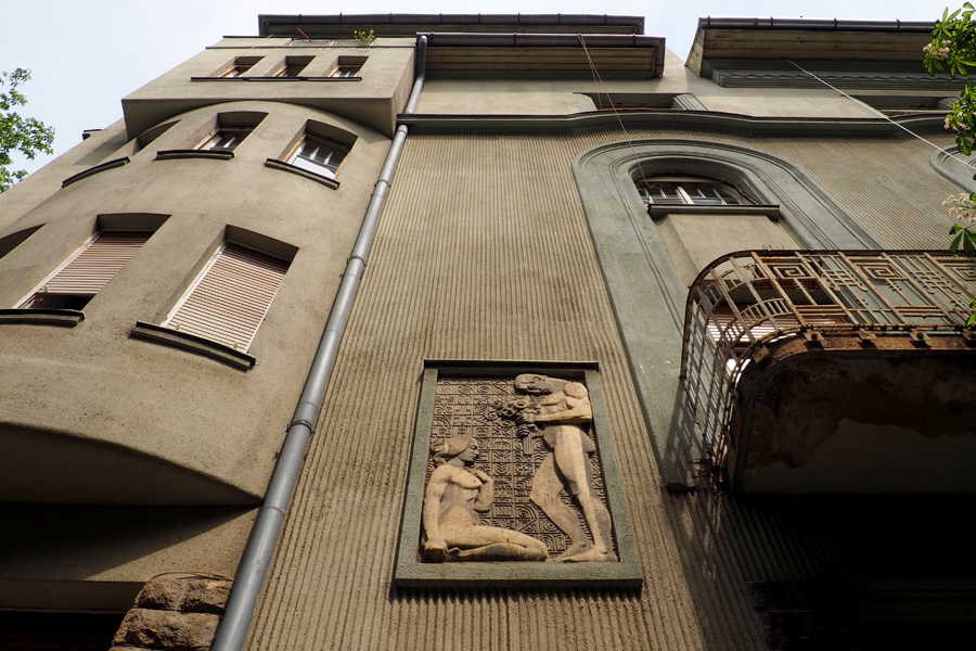 An apartment building on GelÃ©rt Hill