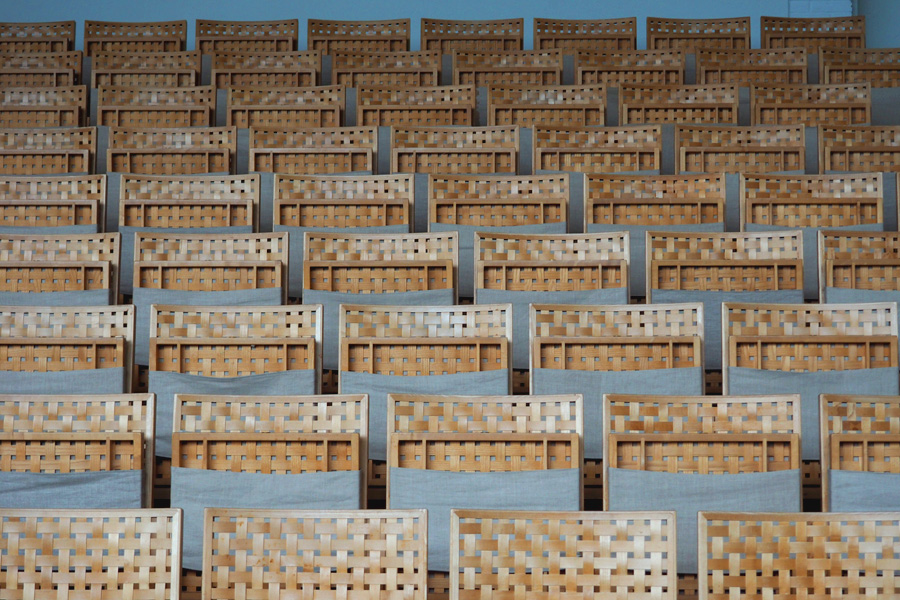 Basket weave seats & linen