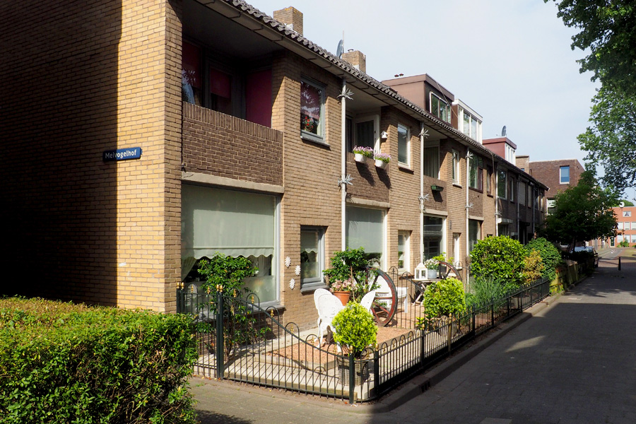 Apartments that remind me of my grandfather's 1950s house